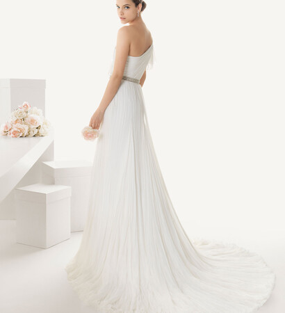 barbara palvin and wedding dress