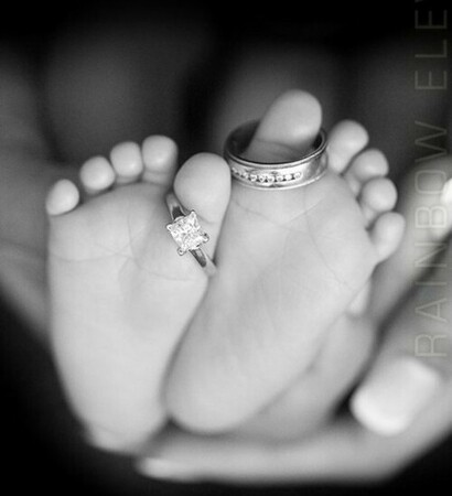 toes, ring and black and white