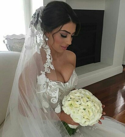 bouquet, day and hair style