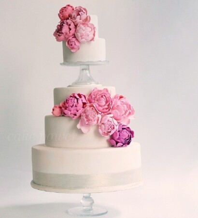 pink wedding, white and wedding cake