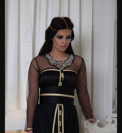 hlel, make up and dress