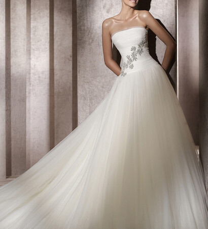 simple wedding dress, fashion wedding dress and modern wedding dress