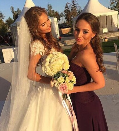 wedding cake, wedding decoration and weddingdress