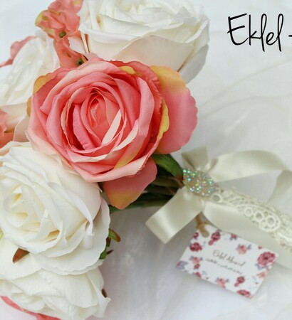 bride, bouquet and flowers