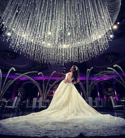magnifique, happy and white
