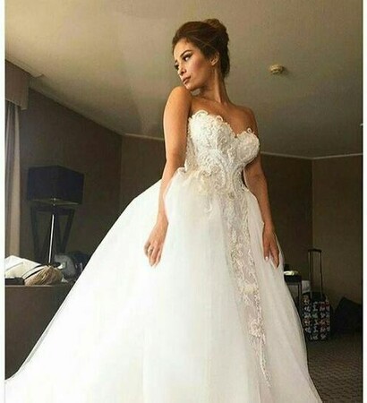 wow dress, wedding dress and lace wedding dress