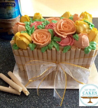 lemari cake, wedding cake and fancy cake