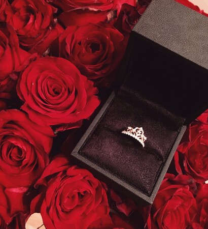 girl, Queen and engagement