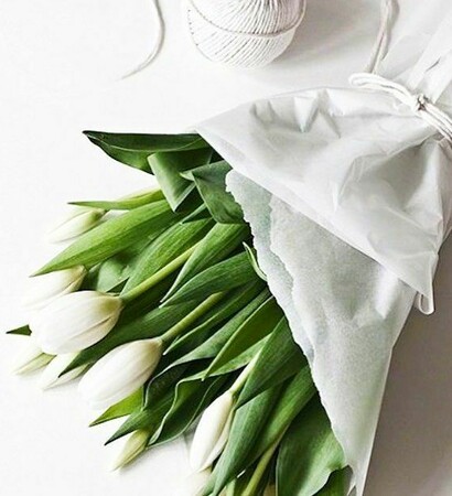 blush pink, bride and bouquets
