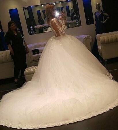 wedding dress and en