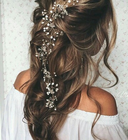 white, flowers+ and boho