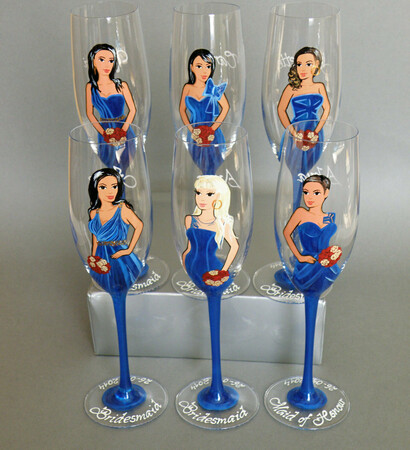 champagne glasses, green dresses and wedding portrait