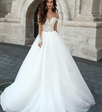 wedding dress, stunning and lace