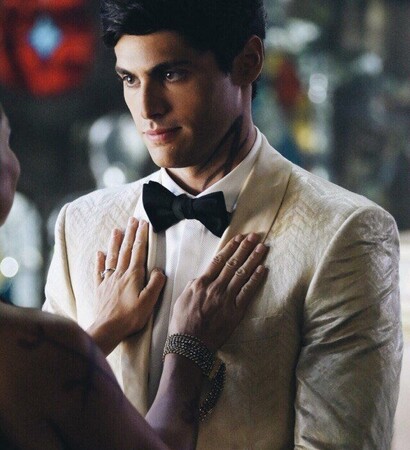 alexander lightwood, shadowhunters and white