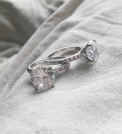 rings, diamond and bride