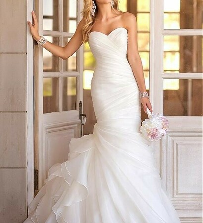 rumpet wedding dress, wedding dress and dress.