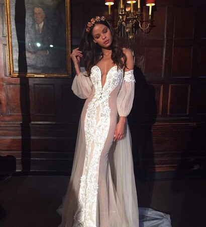 wow wedding dress, amazing wedding dress and berta wedding dress