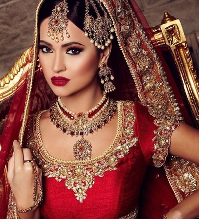 style, hair and jewellery