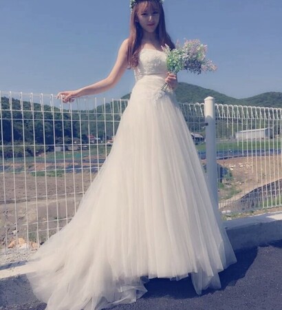 wedding dress, wuju and cosmic girls