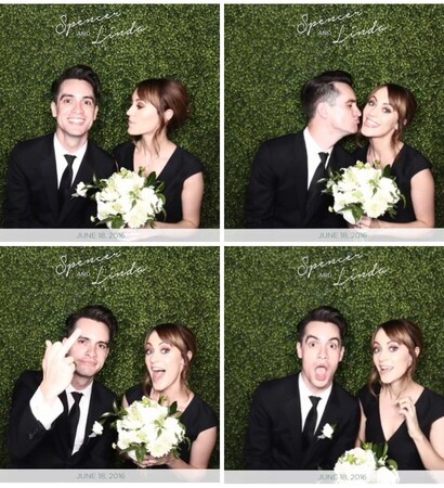 sarah urie, panic at the disco and middlefinger