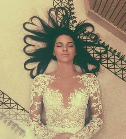 hearts hair, white lace and kendall jenner