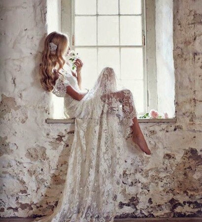 lace, chic and white