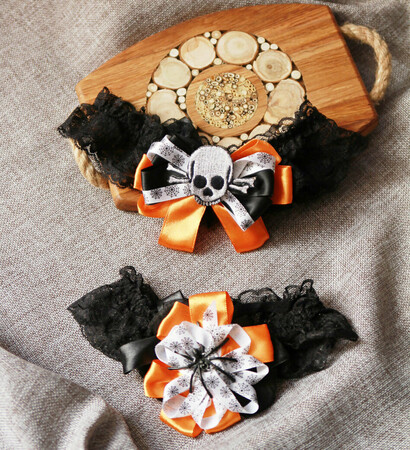 dia de los muertos, wedding garter and zombie wedding