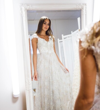 kenza, beautfiul and wedding dress