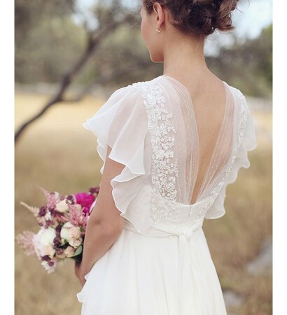 flutter aleeves, romantic wedding and back