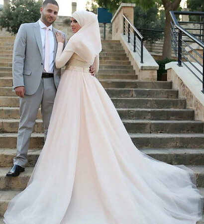 women, voile and dress