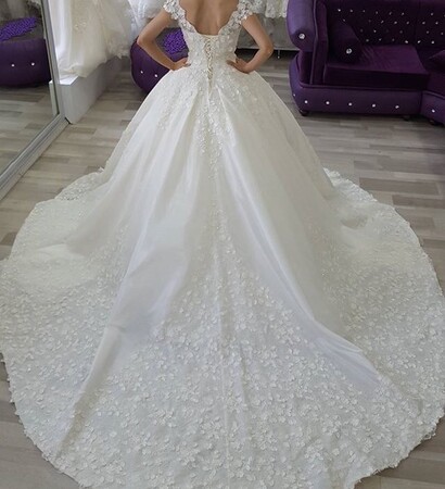 chic, back and azerbaijani