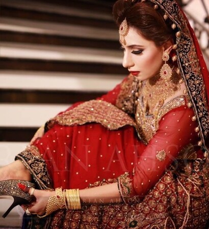 red, shaadi and indian