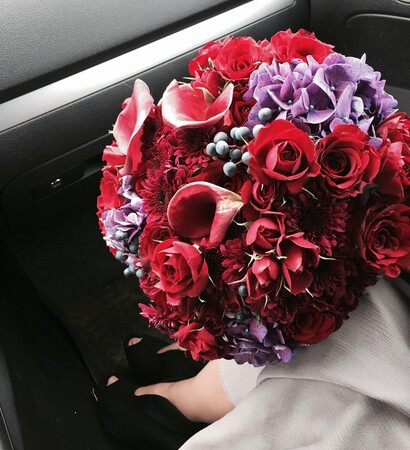 bride's bouquet and en
