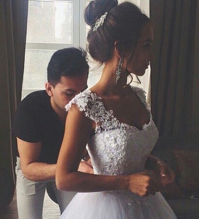 white, goals and bun