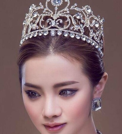 diamond, jewelry and tiaras
