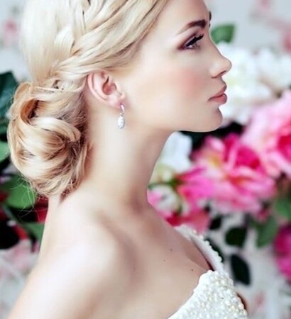 wedding dress, elegant and feminine