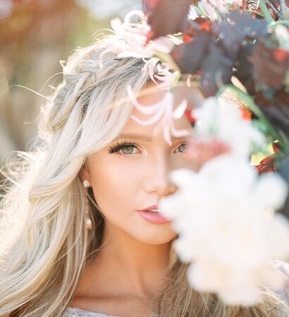 chic, flowers and wedding dress