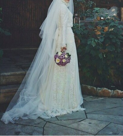 wedding dresses, flowers and beauty
