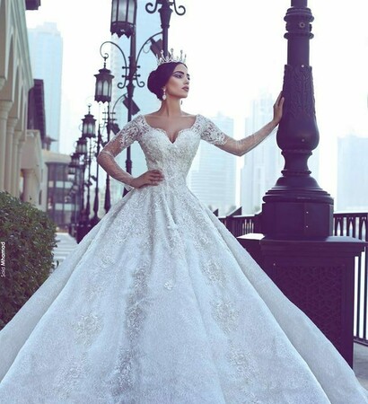 royal, hair style and wedding gown