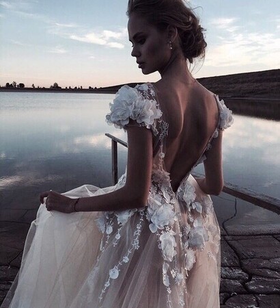 bride, outfit and jewerly