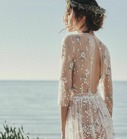 dresses, style and lace