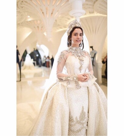 classy, duabi and divadoll