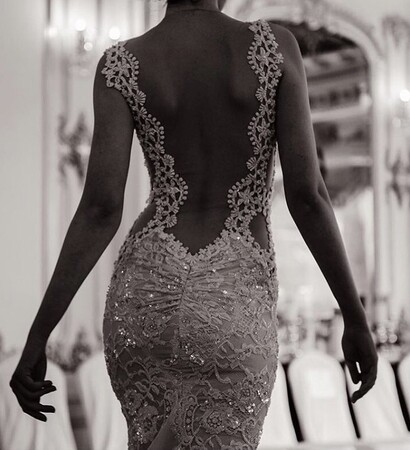 glam, smile and dress
