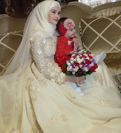 wedding dress, muslim bride and beauty
