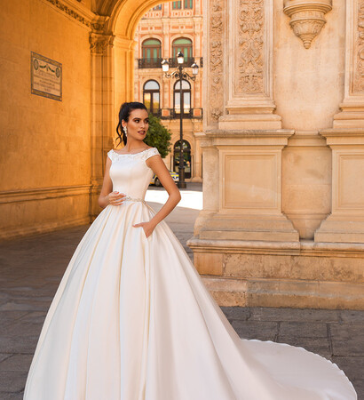 wedding dress and en