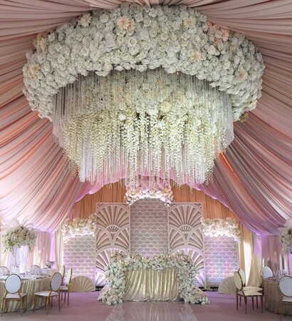 floral chandelier, flower and location