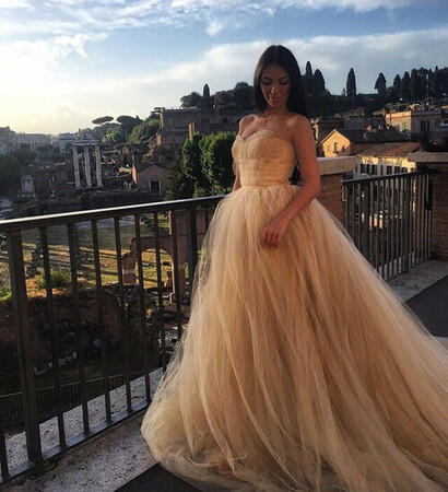 love, style and gold