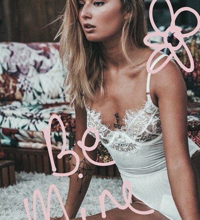 quotes, lace and tanned skin