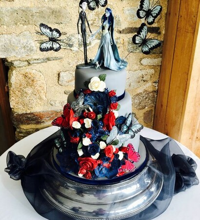 creative cake, gothic cake and gothic wedding