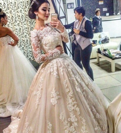girl, bride and wedding selfie